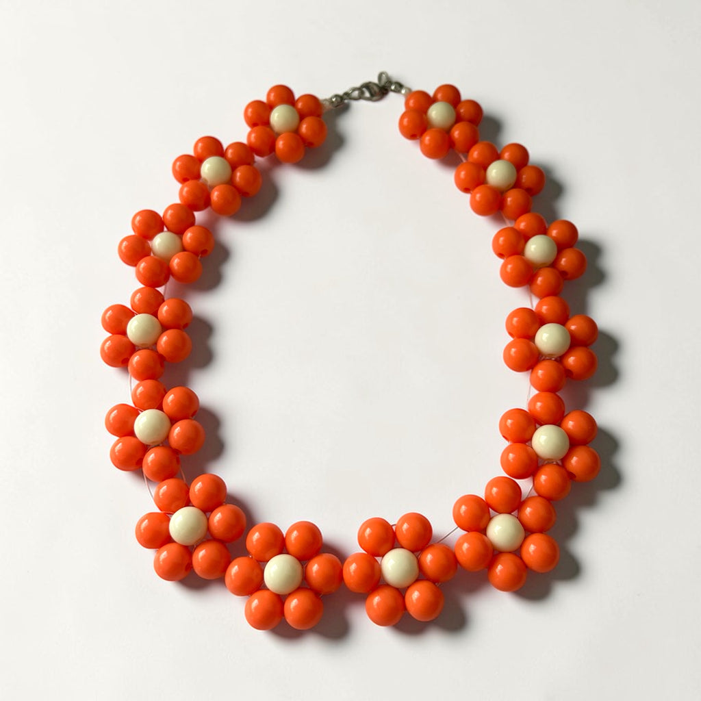 Collier de perle Odette orange -fleur- Perle Moi Ca
